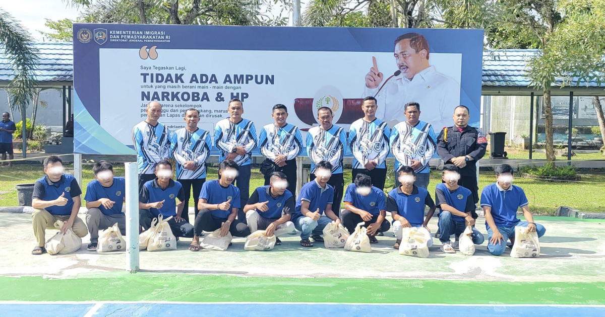 Peduli dan Berbagi: Lapas Narkotika Karang Intan Salurkan Sembako untuk Masyarakat dan Warga Binaan