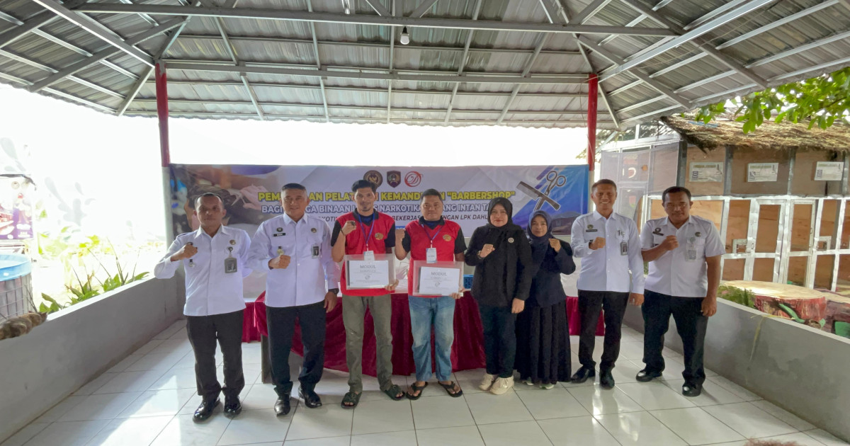 Bekal Mandiri WBP: Lapas Karang Intan Bagikan Modul Barbershop Lanjutan