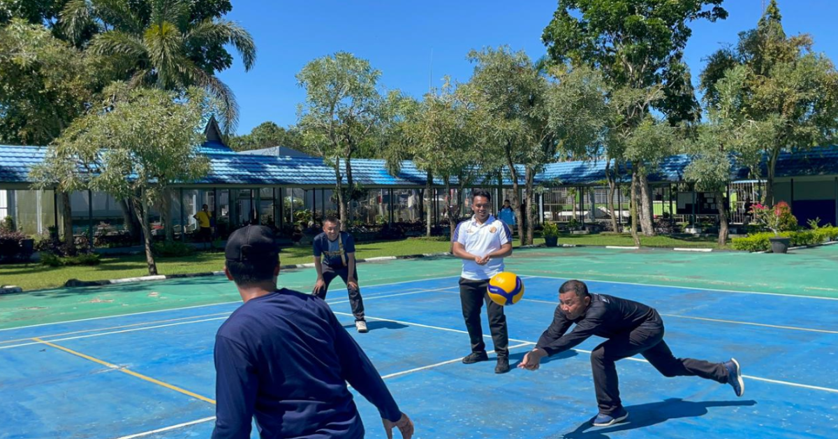 Pertandingan Voli Antar Warga Binaan Meriahkan HBP Ke-62 di Lapas Narkotika Karang Intan