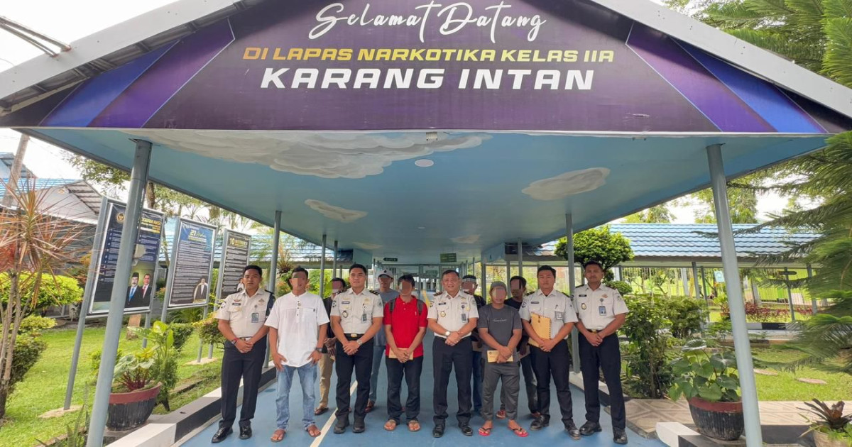 Menuju Kehidupan Baru, Lapas Narkotika Karang Intan Serahkan Pembebasan Bersyarat bagi 7 Warga Binaan
